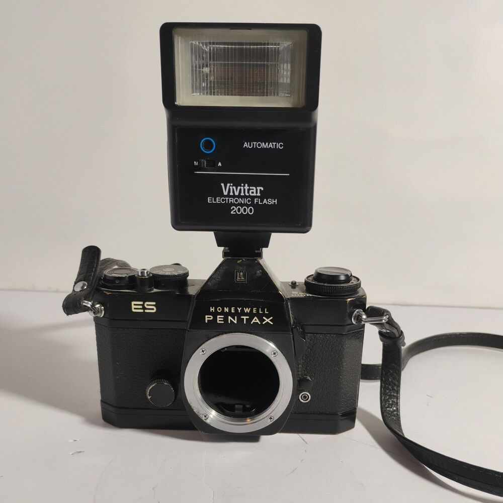 Pentax ES 35mm SLR Film Camera Body Read with vivitar flash